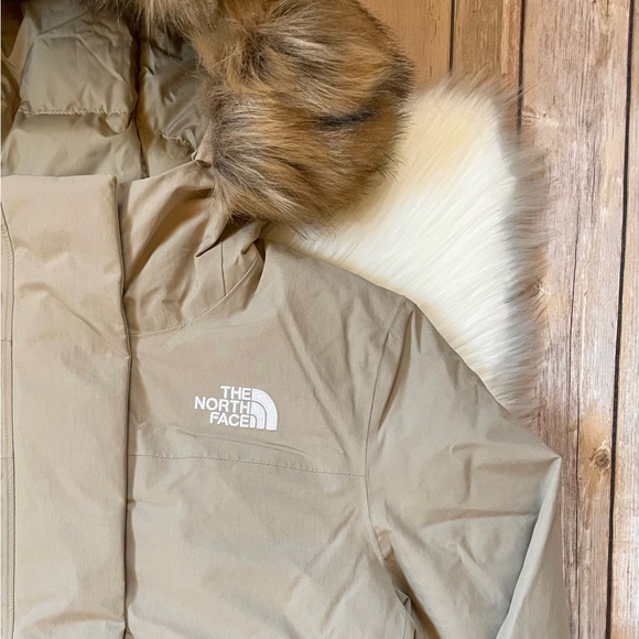 The North Face Women’s Arctic Parka Coat In Flax - Picture 3 of 10